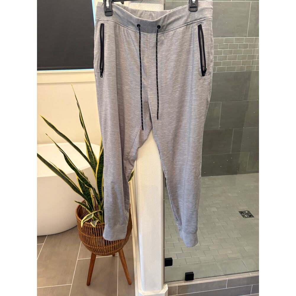American Eagle Men’s jogger pants